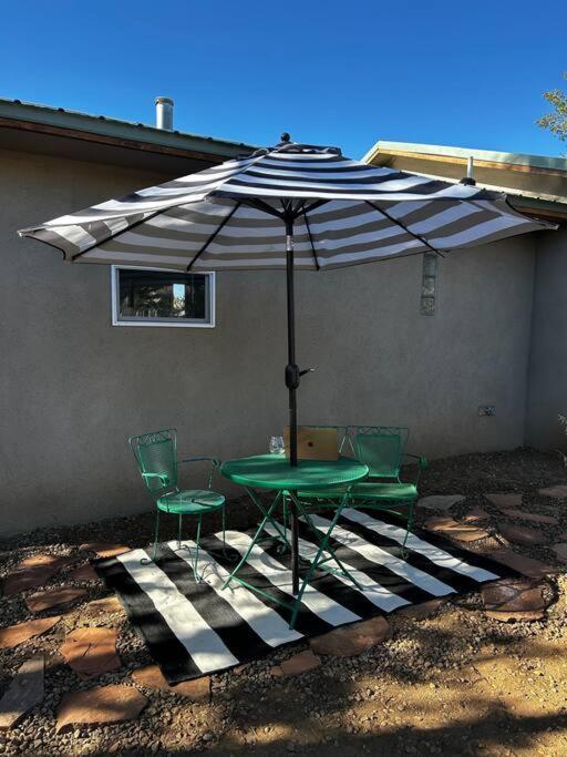 Fully Furnished, Serene Taos House Extérieur photo